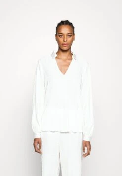 Vero Moda Tall Vmavi V Neck - Button-Down Blouse - Birch