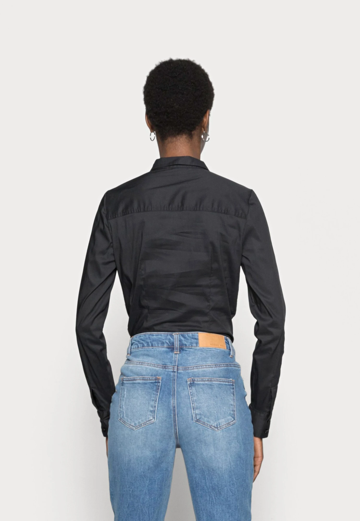 Vero Moda Tall Vmlady G String - Button-Down Blouse 5 Vero Moda Tall Vmlady G String - Button-Down Blouse - Image 3