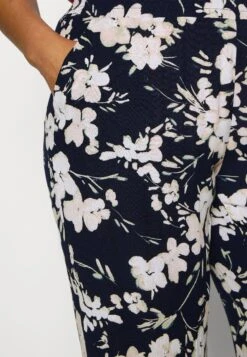 Vero Moda Curve Vmmenny Wide Pants - Trousers -Vero Moda 59685bc74c784b71beb6fdade6dd8093