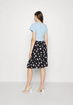 Vmmeasy Calf Skirt New - A-Line Skirt -Vero Moda 5d33dd5ed63840a9a1d852bc9d0bd7ec