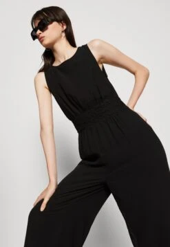 Vero Moda Vmamanda Wide - Jumpsuit - Black 11 Vero Moda Vmamanda Wide - Jumpsuit - Black -Vero Moda 5fa9530118dd4f219f26d77f2c6a1439