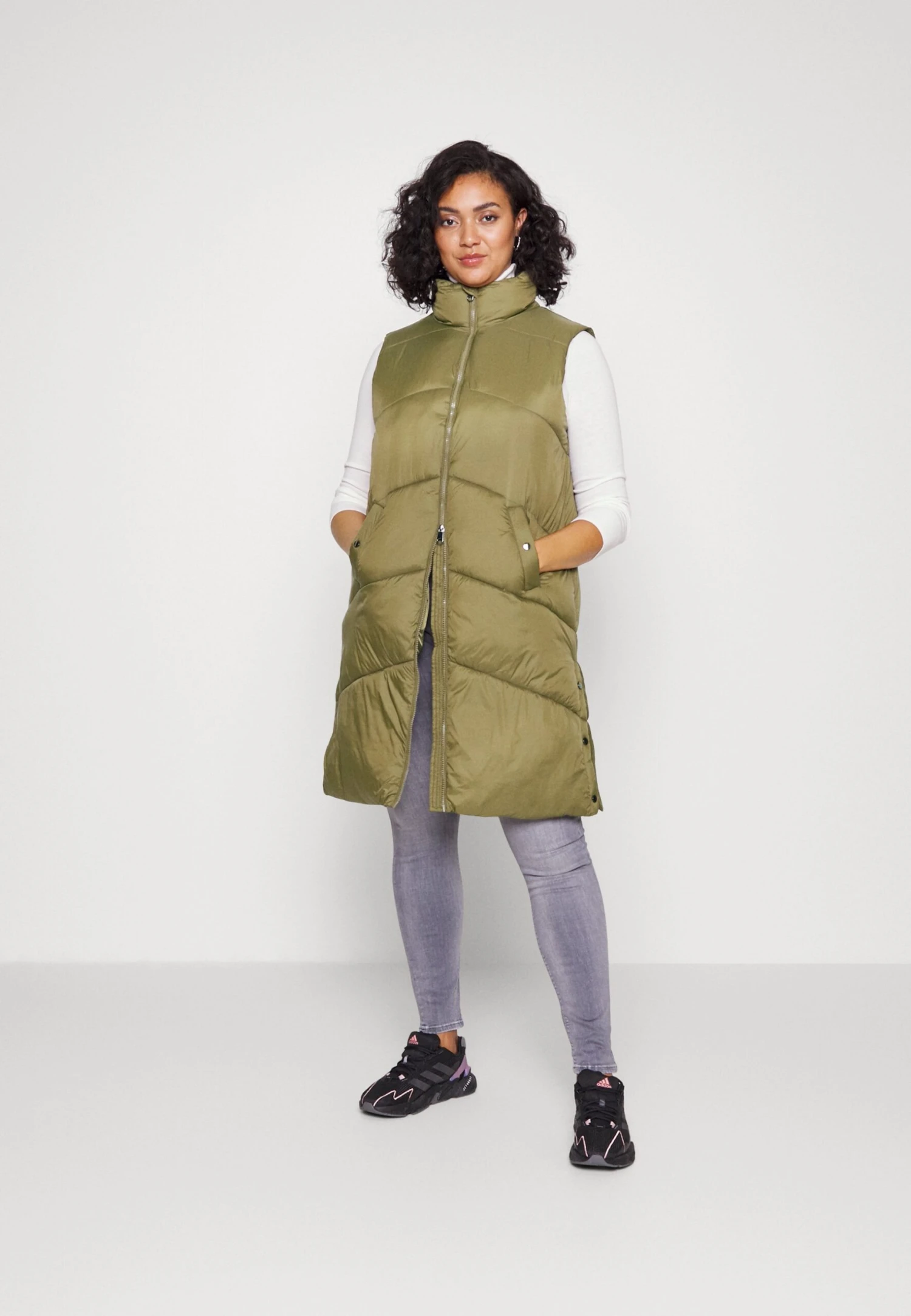 Vero Moda Curve Vmuppsala Waistcoat Plus Size - Waistcoat - Dark Olive 4 Vero Moda Curve Vmuppsala Waistcoat Plus Size - Waistcoat - Dark Olive - Image 2