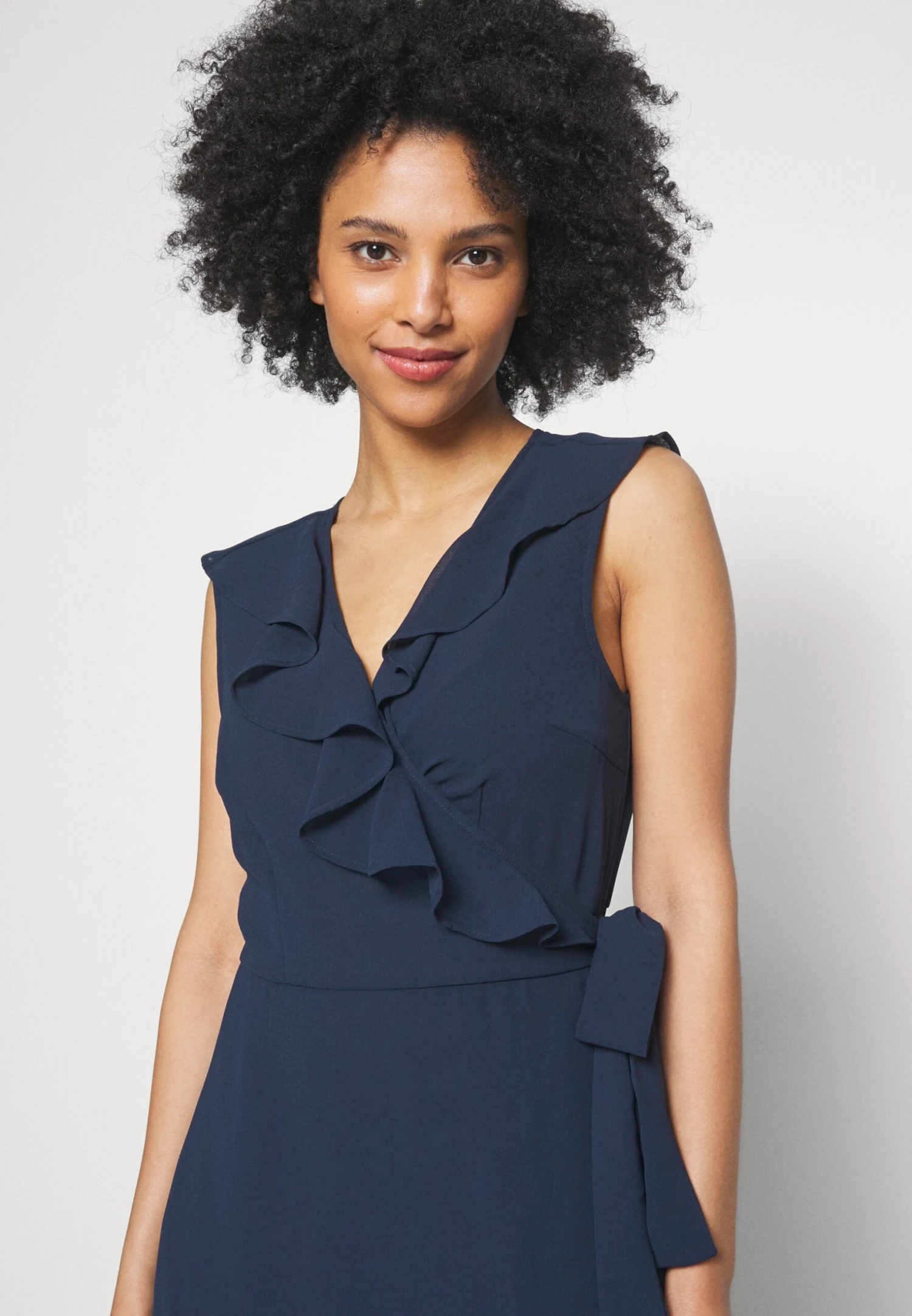 Vero Moda Petite Vmsille Wrap Maxi Dress - Maxi Dress - Navy Blazer 6 Vero Moda Petite Vmsille Wrap Maxi Dress - Maxi Dress - Navy Blazer - Image 4