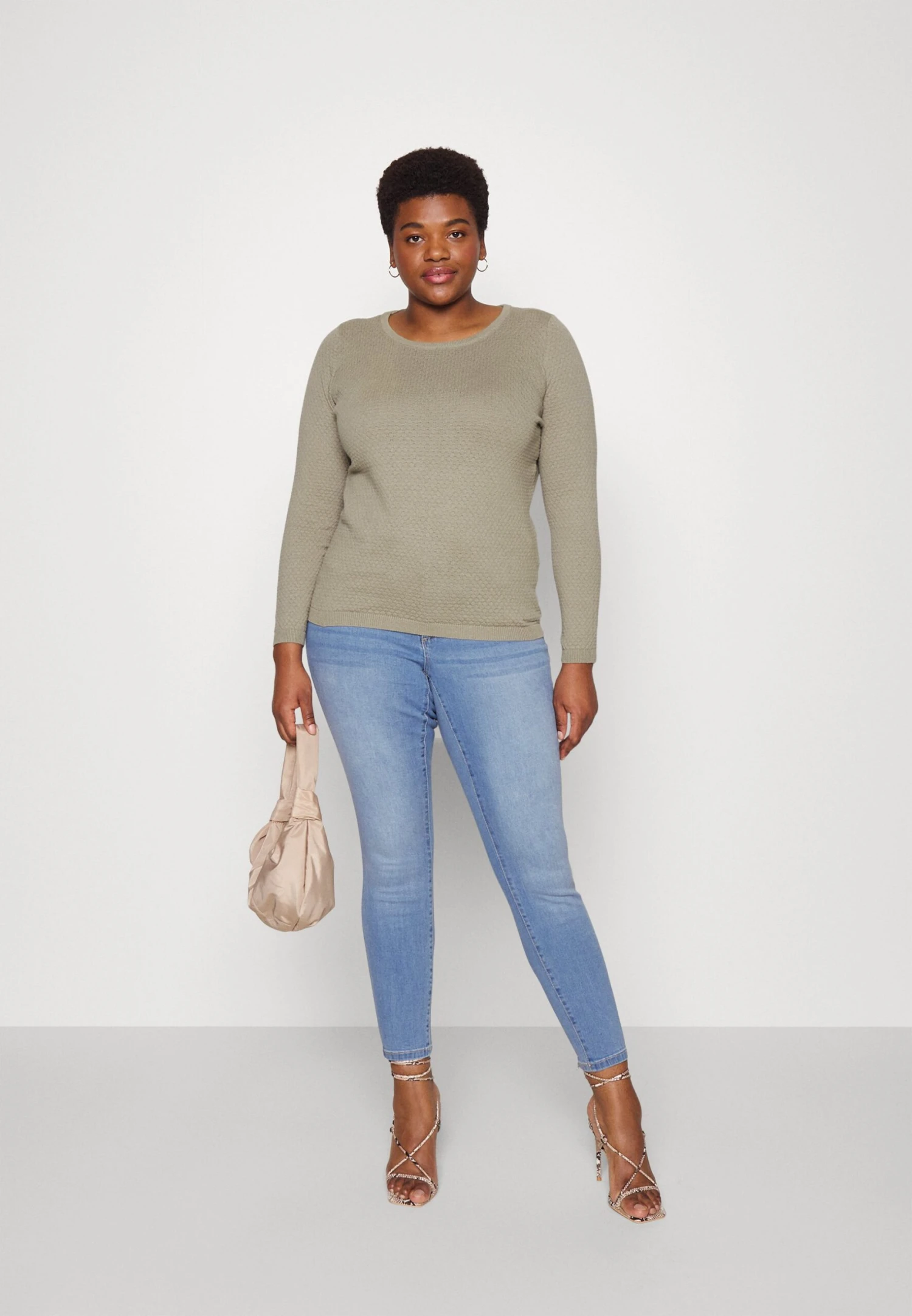 Vero Moda Curve Vmcare Structure O Neck - Jumper - Laurel Oak 4 Vero Moda Curve Vmcare Structure O Neck - Jumper - Laurel Oak - Image 2
