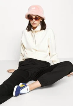 Vero Moda Tall Vmsaba Stripe Highneck Blouse- Jumper - Birch -Vero Moda 67af254340894e58a8e1e6c986518ea7