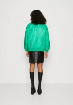 Vero Moda Vmamber Oversize Jacket - Bomber Jacket -Vero Moda 694c49239aee4328b3ff6ea8bf8f0d60