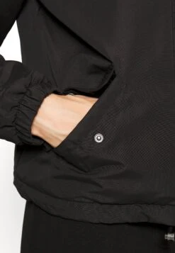 Vero Moda Tall Vmzoa Padded Short Parka - Light Jacket - Black -Vero Moda 69bc41917d174b90912aa625252c73e5