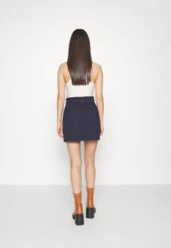 Vero Moda Petite Vmwild Alma Paperbag Skirt - A-Line Skirt - Navy Blazer 11 Vero Moda Petite Vmwild Alma Paperbag Skirt - A-Line Skirt - Navy Blazer -Vero Moda 6c2db03266c0445487252d20fa1da06e