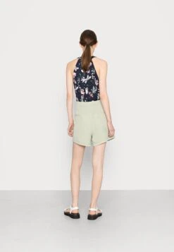 Vero Moda Summer Ga Noo - Shorts - Desert Sage -Vero Moda 6cd80196f73842938f9fa6da0d4bb09f