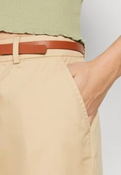 Vero Moda Vmflashino Regular Pants - Chinos - Irish Cream -Vero Moda 6e9b7765e75348f1b7986a9640a63434