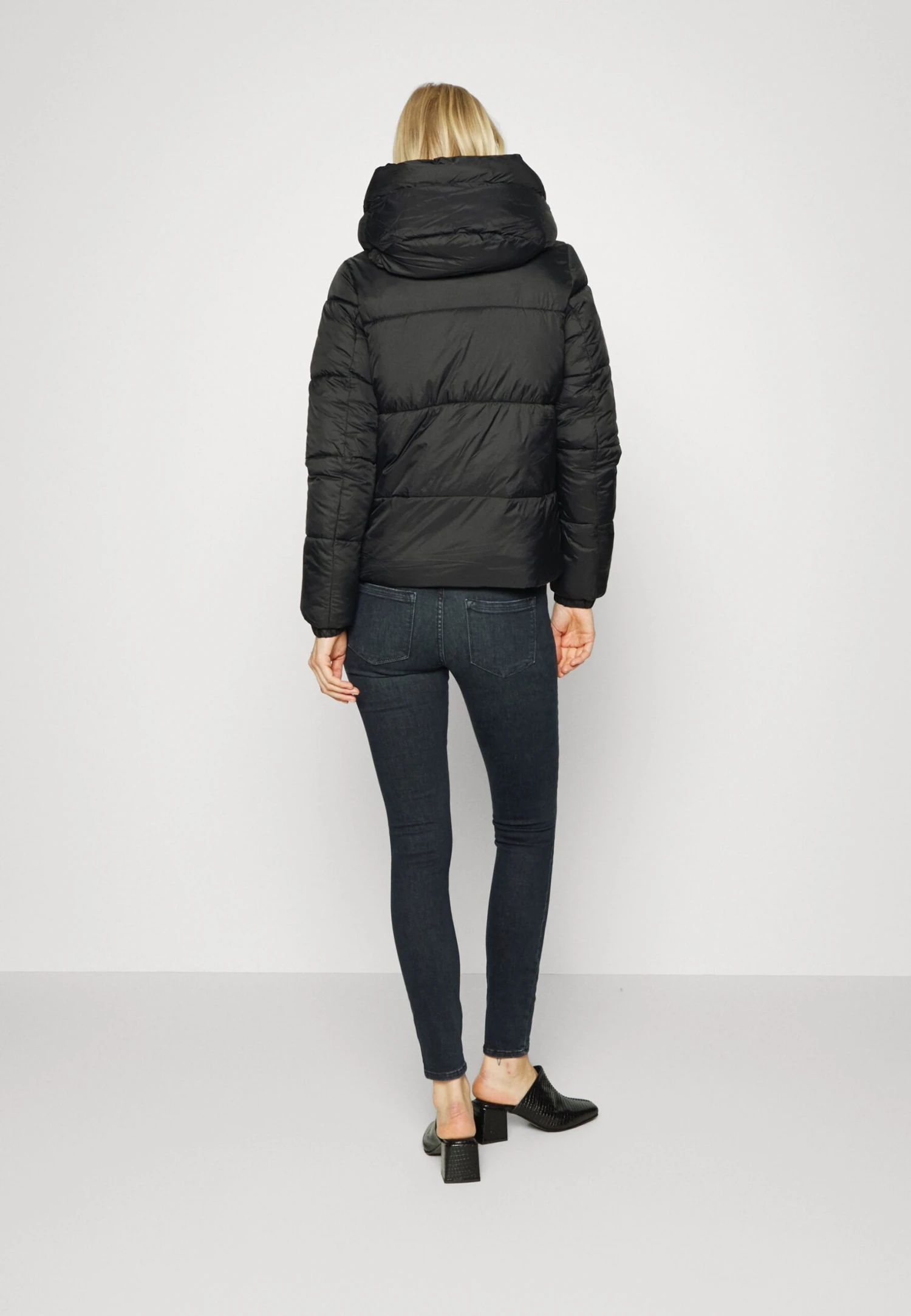 Vero Moda Tall Vmupsala Jacket - Winter Jacket - Black 5 Vero Moda Tall Vmupsala Jacket - Winter Jacket - Black - Image 3