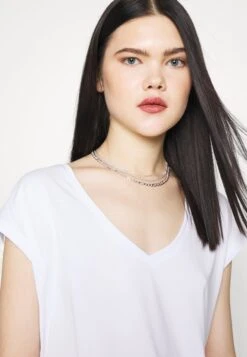 Vero Moda Vmfilli Ss V-Neck Ga Noos - Basic T-Shirt - Bright White -Vero Moda 6f5c40eb12ad4336a44b3e6653c7760e