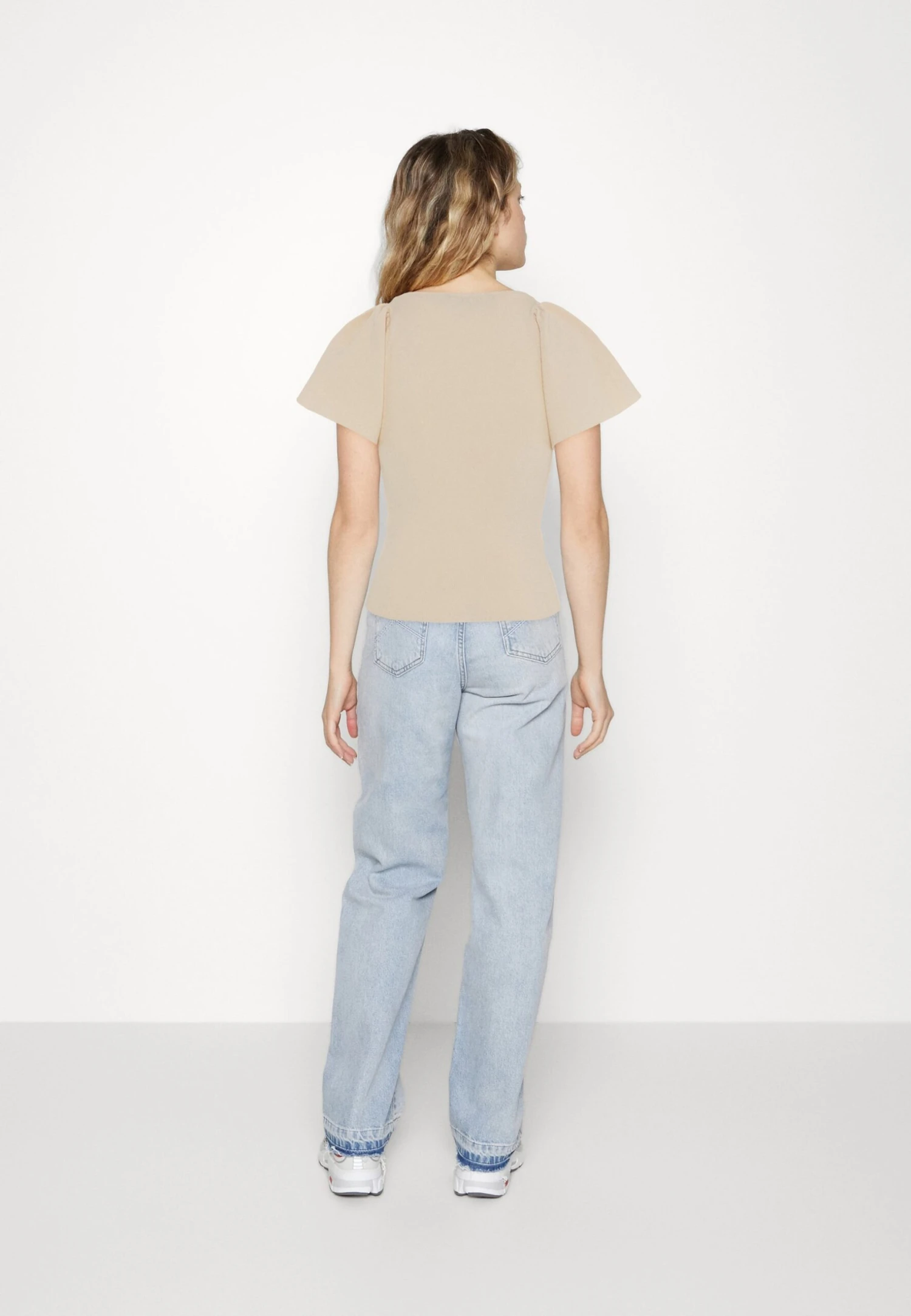 Vero Moda Vmginny V Neck - Basic T-Shirt 5 Vero Moda Vmginny V Neck - Basic T-Shirt - Image 3