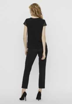 Vero Moda Vmnina - Blouse 9 Vero Moda Vmnina - Blouse -Vero Moda 72ba6cab80be414eba96ae637a1fcf70