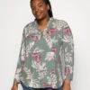 Vero Moda Curve Vmceasy - Blouse - Laurel Wreath/Lily 2 Vero Moda Curve Vmceasy - Blouse - Laurel Wreath/Lily -Vero Moda 753e6ffba8e640ddacf1e0b407f2d322