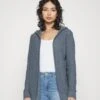 Vero Moda Petite Hood Cardigan- Cardigan - Chinal Blue 2 Vero Moda Petite Hood Cardigan- Cardigan - Chinal Blue -Vero Moda 7543a8d1fb644ea98c2d2bce31282e7b
