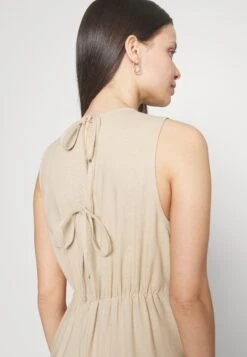 Vero Moda Petite Vmmymilo Culotte - Jumpsuit - Irish Cream -Vero Moda 7c35ff0dce77434ba2ceb39dec0925d0