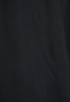 Vero Moda Curve Vmdebbie Pleat - Print T-Shirt - Black -Vero Moda 7c6f0c776fa84862b985d7491f1313d7