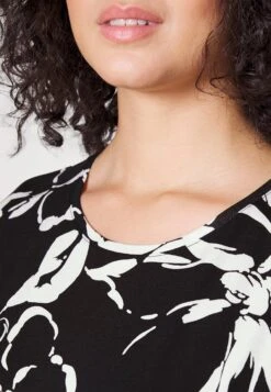 Vero Moda Curve Vmritaava - Print T-Shirt - Black Poliani -Vero Moda 8314b5da11f84713932e1c15d1945beb