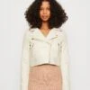 Vero Moda Vmfine Heida Short Jacket - Faux Leather Jacket - Oatmeal/Gold -Vero Moda 896b8777b8744aa6a863a4d96529c8fa