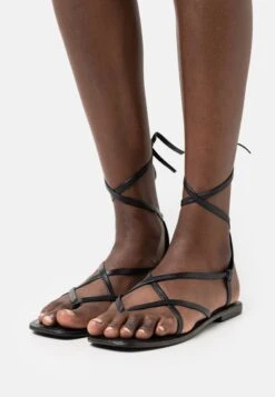 Vero Moda Vmstrap- T-Bar Sandals - Black