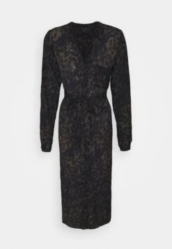 Vero Moda Vmgillea Shirt Dress Vip - Day Dress - Dark Olive/Gillea -Vero Moda 933a54d0885343fb8482a50fa5857f3b