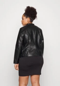 Vero Moda Curve Vmlove Lavine Short Coated Jacket - Faux Leather Jacket - Black 10 Vero Moda Curve Vmlove Lavine Short Coated Jacket - Faux Leather Jacket - Black -Vero Moda 93ab082f8f36456f999de178da8cd4ab
