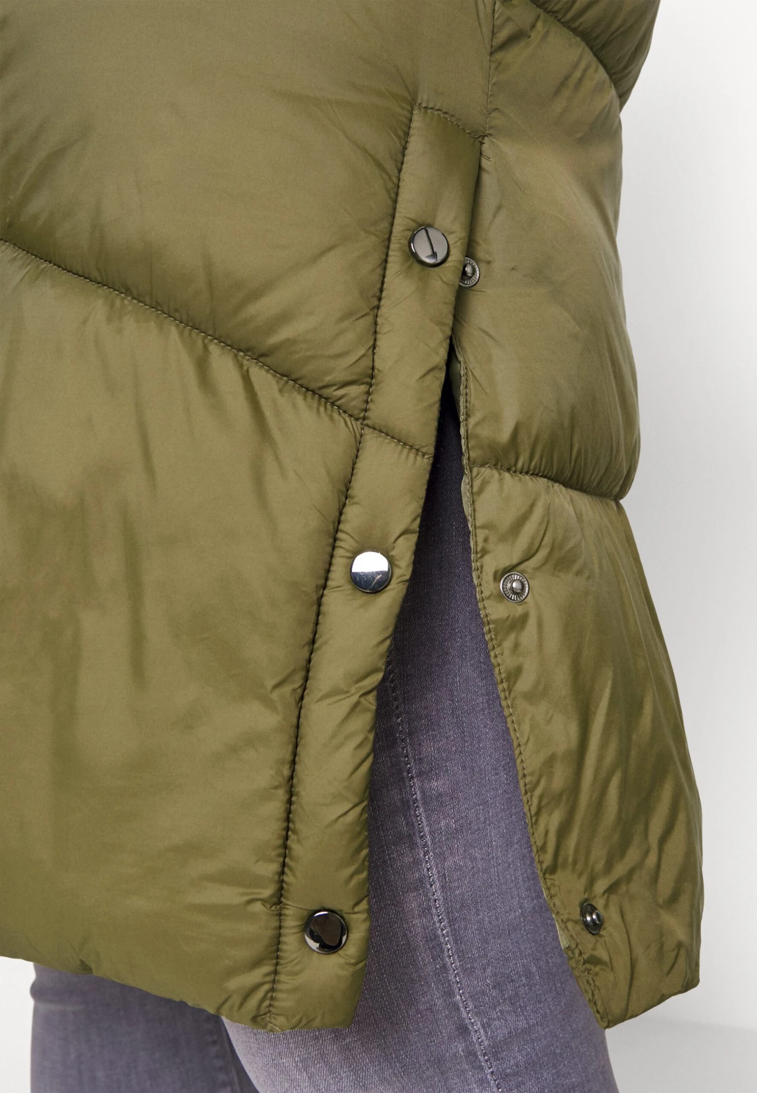 Vero Moda Curve Vmuppsala Waistcoat Plus Size - Waistcoat - Dark Olive 7 Vero Moda Curve Vmuppsala Waistcoat Plus Size - Waistcoat - Dark Olive - Image 5