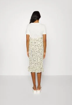 Vmmolea Skirt - Wrap Skirt -Vero Moda 94e612b5d50d4bb28351ab27fc3f2126