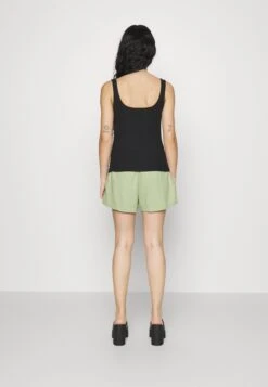 Vero Moda Petite Vmjesmilo - Shorts 9 Vero Moda Petite Vmjesmilo - Shorts -Vero Moda 9ccb963bca084a859c8ad21c1104309f