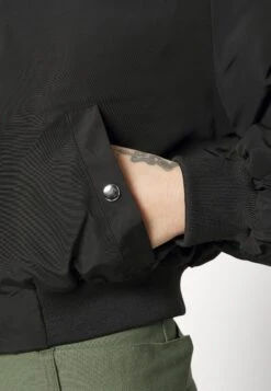 Vero Moda Petite Vmami Short Jaket - Bomber Jacket -Vero Moda 9f5aef96db67487a9bd10a41f52df21c