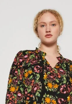 Vero Moda Curve Vmserenity Olivia Curve - Blouse - Black/Serenity 11 Vero Moda Curve Vmserenity Olivia Curve - Blouse - Black/Serenity -Vero Moda a2825ee2048247dab95dfe3efb5b4388