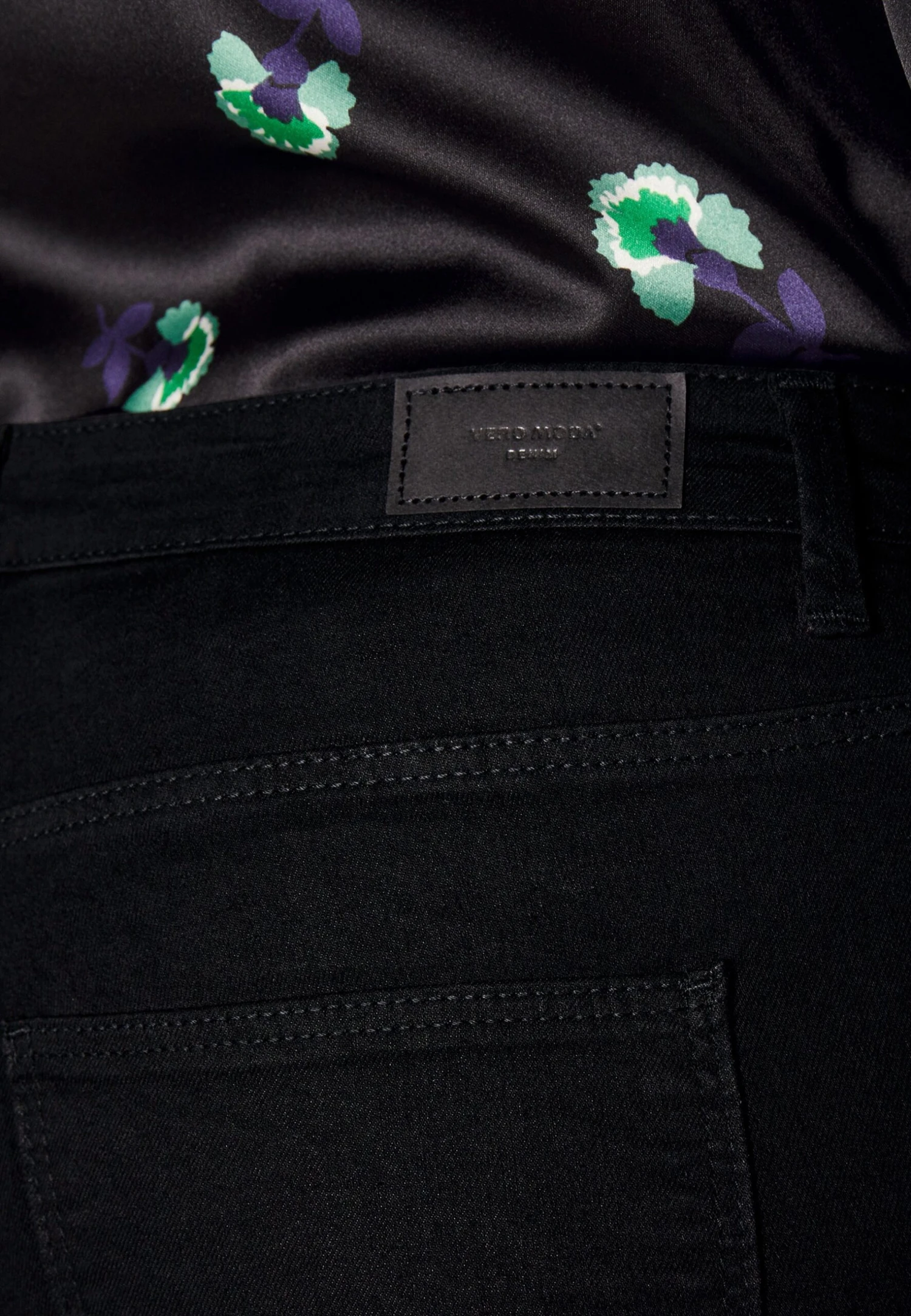 Vero Moda Curve Vmrudy Jegging - Slim Fit Jeans - Black 7 Vero Moda Curve Vmrudy Jegging - Slim Fit Jeans - Black - Image 5