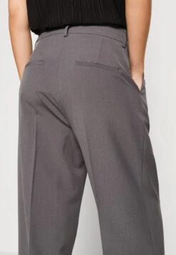 Vero Moda Vmtroian Wide Dad Pant - Trousers - Grey 11 Vero Moda Vmtroian Wide Dad Pant - Trousers - Grey -Vero Moda a7708545618f422ebe7b83b533983504