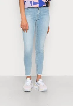 Vero Moda Vmpeach- Jeans Skinny Fit - Light Blue Denim