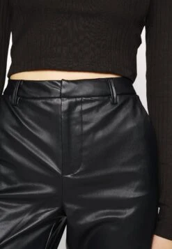 Vero Moda Vmzamiraolympia Straight Pant - Trousers -Vero Moda aa277c1ff10244e9ad0772f2a8ef98a3