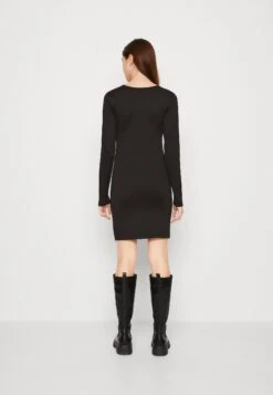 Vero Moda Vmriva Short Dress - Jersey Dress -Vero Moda ad16364185194dc2801caa317c9d7b3b