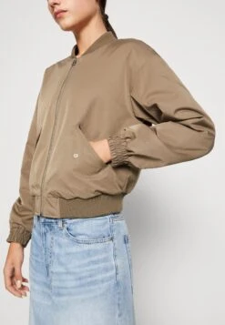 Vero Moda Vmalice Short Jacket - Bomber Jacket - Bungee Cord -Vero Moda b4c9d5694a454699bc5d3cf0ccea01f8