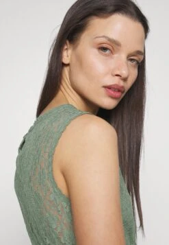 Vero Moda Petite Vmmia Lace Back Dress - Day Dress - Laurel Wreath -Vero Moda b8b5412d936049f6b614a844c4831999