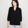 Vero Moda Vmserenity Olivia - Blouse 2 Vero Moda Vmserenity Olivia - Blouse -Vero Moda ba34b5c54d234fd48e080896bf7ee7ec