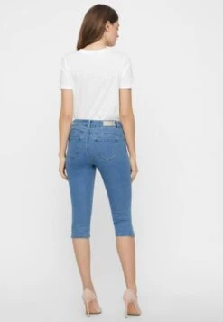 Vero Moda Vmhot Seven Slit Knicker Mix - Denim Shorts - Light Blue Denim -Vero Moda ba73a0fc4ea845bc8ddcce4451c4aff1
