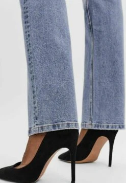 Vero Moda Straight Leg Jeans - Straight Leg Jeans 12 Vero Moda Straight Leg Jeans - Straight Leg Jeans -Vero Moda ba93a352267a454a9f604b25fca00676