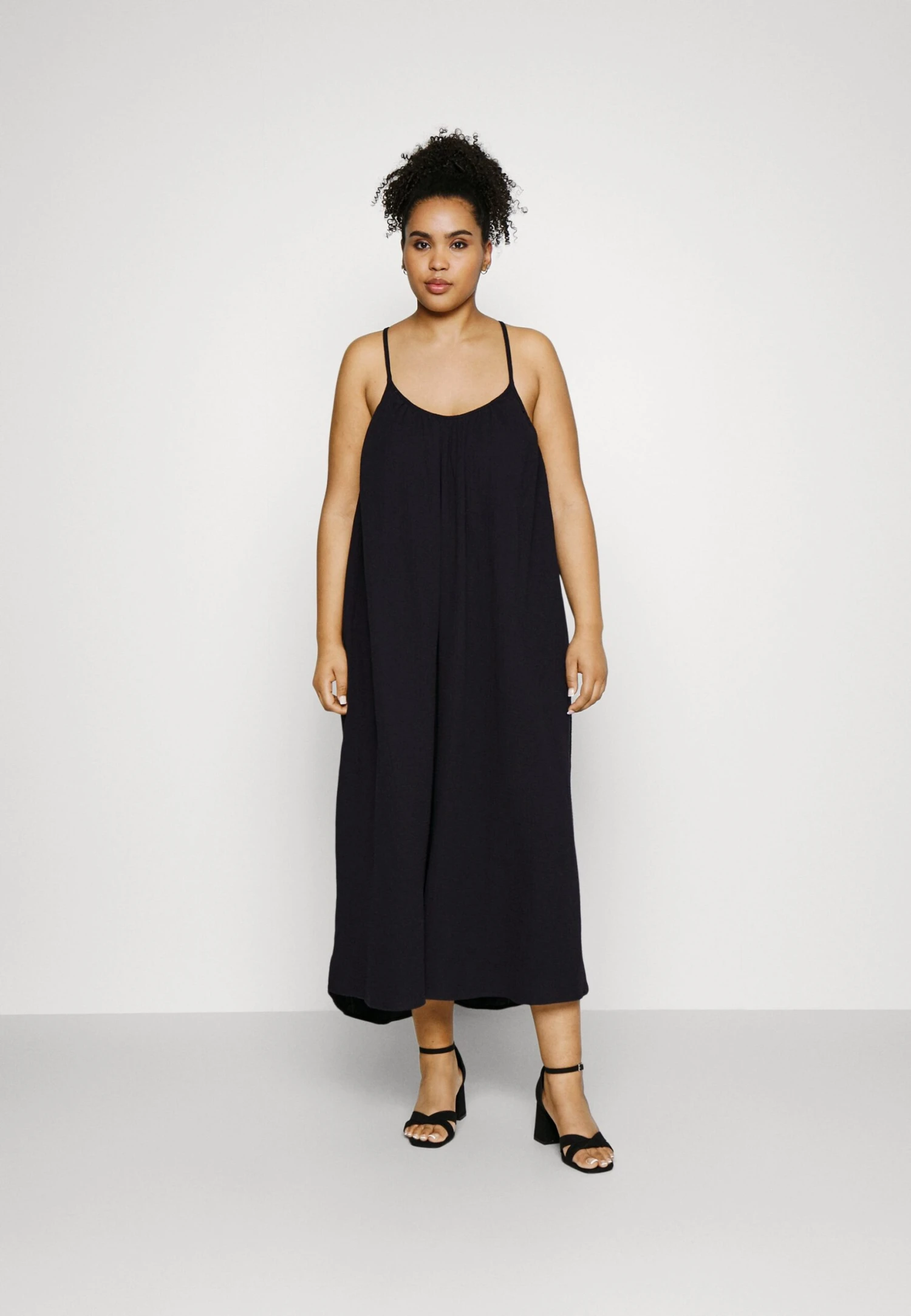 Vero Moda Curve Vmnatali Nia Singlet 7/8 Dress Wvn Cur - Day Dress 3 Vero Moda Curve Vmnatali Nia Singlet 7/8 Dress Wvn Cur - Day Dress