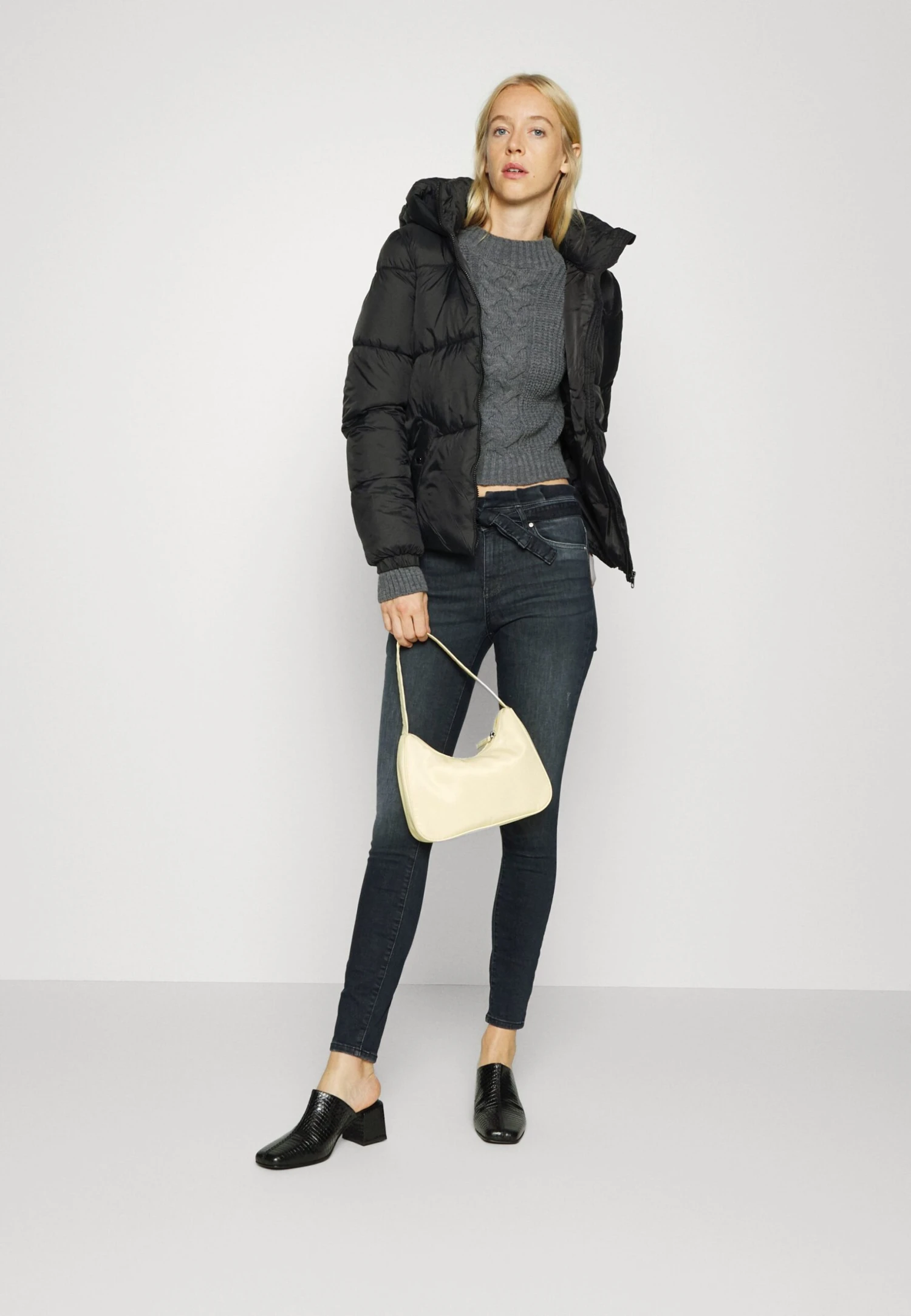 Vero Moda Tall Vmupsala Jacket - Winter Jacket - Black 4 Vero Moda Tall Vmupsala Jacket - Winter Jacket - Black - Image 2