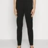 Vero Moda Tall Trousers - Black -Vero Moda c13bddcffeac4e40b514b11134ccd869