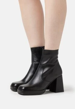 Vero Moda Vmninna - High Heeled Ankle Boots