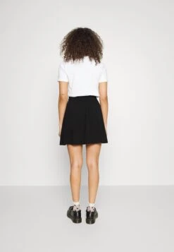 Vero Moda Tall Vmsimply Easy Skater - A-Line Skirt -Vero Moda c1f1940c5b27415098b2ab3f1e37815b