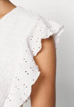 Vero Moda Vmmarcy Playsuit - Jumpsuit - Snow White 13 Vero Moda Vmmarcy Playsuit - Jumpsuit - Snow White -Vero Moda c57ce1a113084b899d6725c5d21e4e65