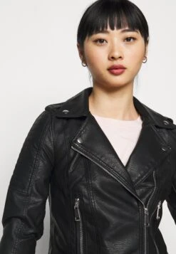Vero Moda Petite Vmkerriultra Short Jacket - Faux Leather Jacket - Black 13 Vero Moda Petite Vmkerriultra Short Jacket - Faux Leather Jacket - Black -Vero Moda c68313e29e674cc5aeb09e80480192d5