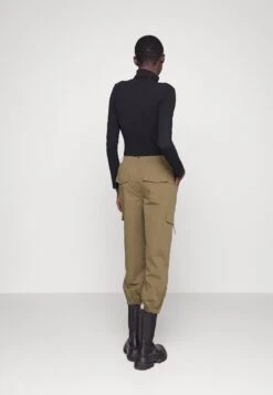Vero Moda Tall Vmtimmikay Pant - Cargo Trousers - Capers -Vero Moda c995dd39fee7403b9c9703aa12afe9e1